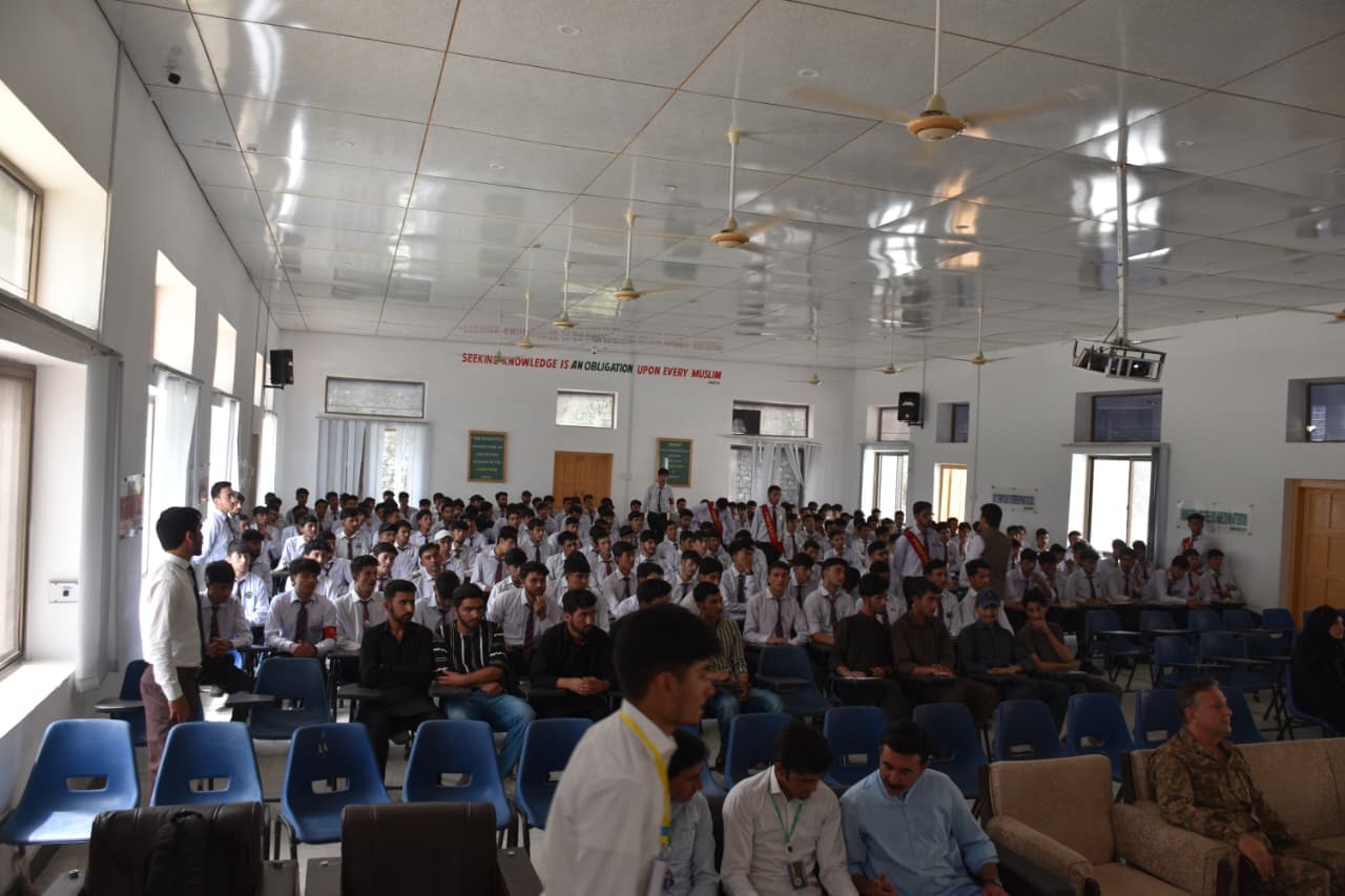 Students gathered at a Rah-e-Noor event